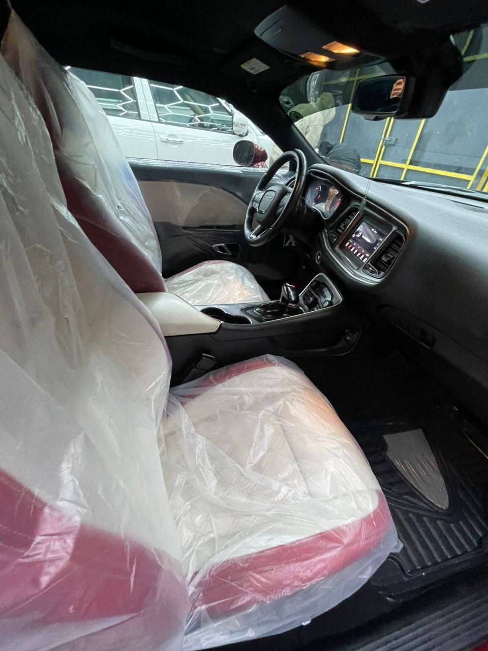 اللي يدور لون مميز وحادث خلفي وبسعر مناسب جدا
جالنجر موديل 2020 لون مميز كرزي (ماروني)
ماشية 54 الف  
بجم كبس بدون ايرباك حتى الدعامية مكفولة 
دفيوزر خلفي محدث السيارة مبرمجة يم الياس ياسر 
مكينة كير مكفولات حدادية جديدة مصارلهه شهر براد جديد مسويلهة نانو سيراميك قبل يومين 
سنوية جديدة 
حادثها من امريكا صندوك راجع بارد بدون صبغ بدون تبديل حتى الدعاميات ثنينهن بلاديات يمي صار بيهه ربع جاملغ خلفي صبغ 
سيارة جاهزة من كل شي مابيها اي نقص 
مكان السيارة بغداد الغزالية 
للاستفسار ***********
