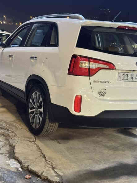 سلام عليكم سورنتو خليجي 2015 فول قماره حديد 6 سلندر
سياره بيها صفحه صبغ وبونيد اثر طخات رقم بغداد باسمي ماشيه 103  تخم تاير جديد السعر 145 قفل 
*********** مكاني بغداد
