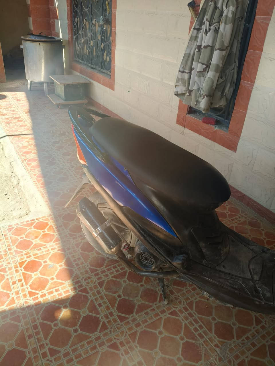 سلام عليكم دراجا ماكس عدله مراوس بتلفون شعندك نزل 

دراجا مفتوحه مره وحدا شلعه وعهدل كزوز رياضي ودبلات رياضيا

وساب ***********

مكاتبه موجوده
