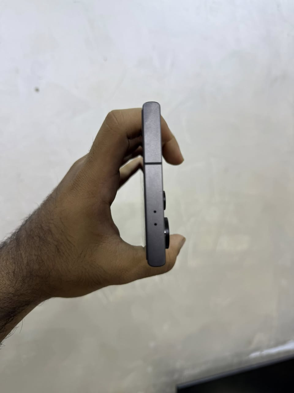 السلام عيلكم s24  الترا للبيع لون اسود تيتانيوم ذاكرة 256 بعدة بالضمان ضمان شركة عين الفهد 
السعر :950 الف  وبي مجال 
المكان : بغداد الكرخ
للاستفسار: ***********
