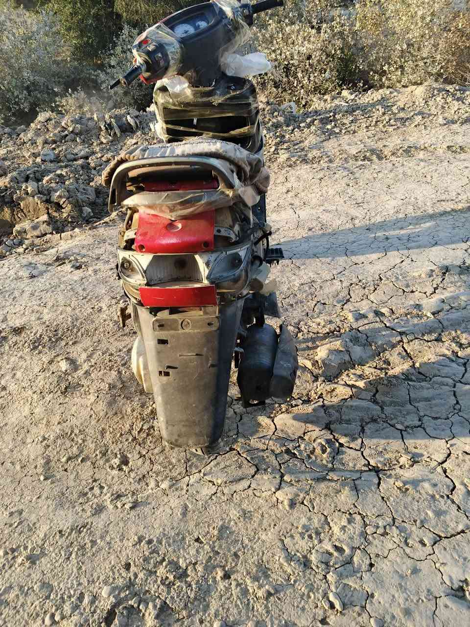 سلا عليكم دراجه شغاله سلف نضيفه   دراجه ضايعه وراقه  سعر 180 وبيه مجال   اتصال على رقم ***********
