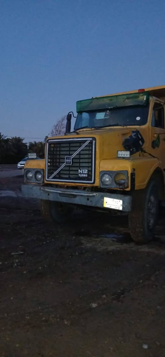 سلام عليكم فالفو ابو زلوف البيع موديل 80رقم الماني قاسيه سعره 20وبي مجال العنوان  واسط الصويره  رقم الهاتف ***********
