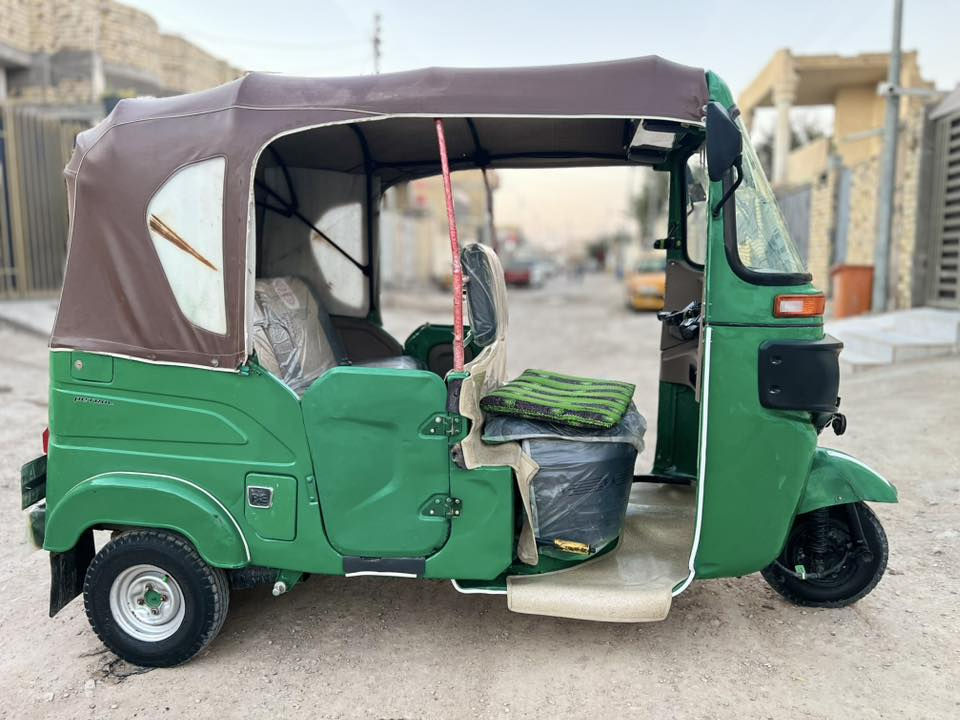 سلام عليكم تكتك موديل 21شهر 7 مكينه نضيفه تكتك نضيفه تخم تايرات تكتك مال جناي نضيفه رقم وسنويه مكان العماره سعر 7800 وبيها مجال رقم ***********
