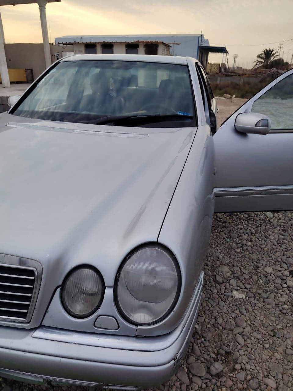 السلام عليكم ورحمة الله وبركاته.
مارسدس ام عيون٣٢٠ محرك عدل خراطيم كير D4.... ٦سلندر 
تنته شغاله
جام كهربائي شغال
 وتبريد شغال
كشنات جلد كهربائي
شاشه.
بردة خلفيه 
رقم بصرة دولي باسمي 
السعر ٧٨ $
المكان بصرة / قضاء المدينه 
ملاحظة/ يوجد خياس قليل بالشاصي للعلم مع التقدير. 🙏
للتواصل وتساب ***********
