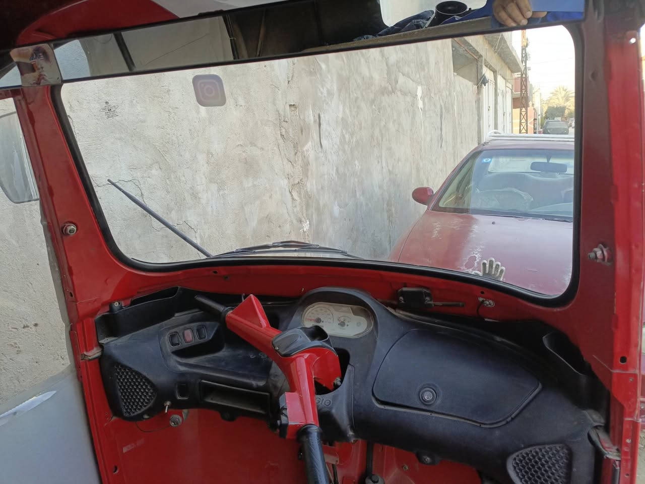 السلام عليكم
للبيع تكتك بياجو 2018 بلادي رقم وسنوية  اصولي محرك كير اكسل بلاد  تخم تاير جديد مع سبير  كشر نظافة فول مكاني بغداد الزعفرانية السعر 3ملايين  
للاستفسار أكثر ***********
