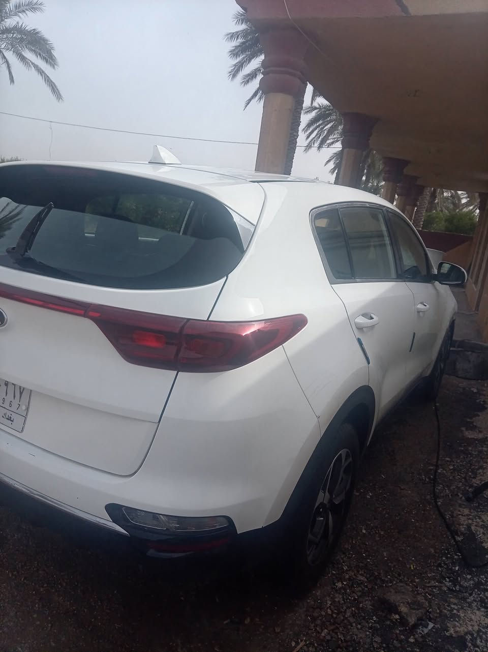 سلام عليكم للبيع كيه سبورتج 2020 ماشيه 50حقيقي سياره بيها قطعتين بنيد وجاملغ فقط دواخل سليمه سياره نضيفة المو شراي ليكسر بحلال العالم السعر 175 وبيه مجال للشراي *********** للنتصال
