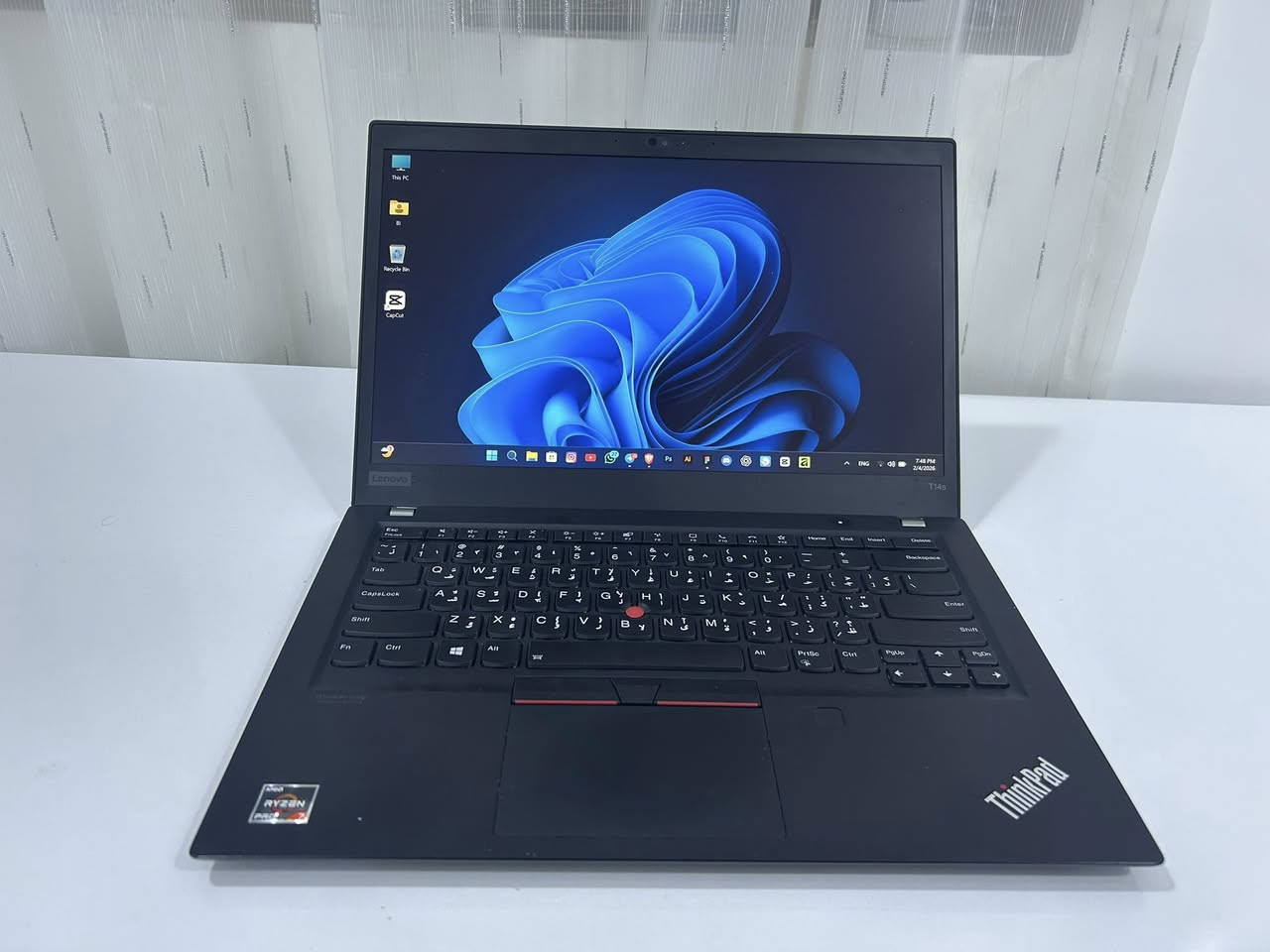 لابتوب Lenovo ThinkPad T14s – نظيف جداً / استعمال شخصي
المعالج: Ryzen 7 Pro 4750U
(أداء قوي يعادل Core i5 جيل 12 تقريباً)
الرام: 16GB
التخزين: SSD M.2 سعة 512GB
كرت الشاشة: داخلي مدمج 8GB
الشاشة: لمس 14.1 إنچ FHD
180 درجة

المنافذ:
USB 3.1 ×2
Type-C ×2
HDMI
AUX

المرفقات:
شاحن Type-C
جنطة

الحالة:
نظافة عالية جداً
كل القطع سليمة  وشرط الفحص

السعر: 550 وبيه مجال بسيط
التوصيل متوفر


**إذا كنت صاحب هذا الإعلان وتريد حذفه لأي سبب، رجاءا أرسل رسالة إلى الدعم الفني**
