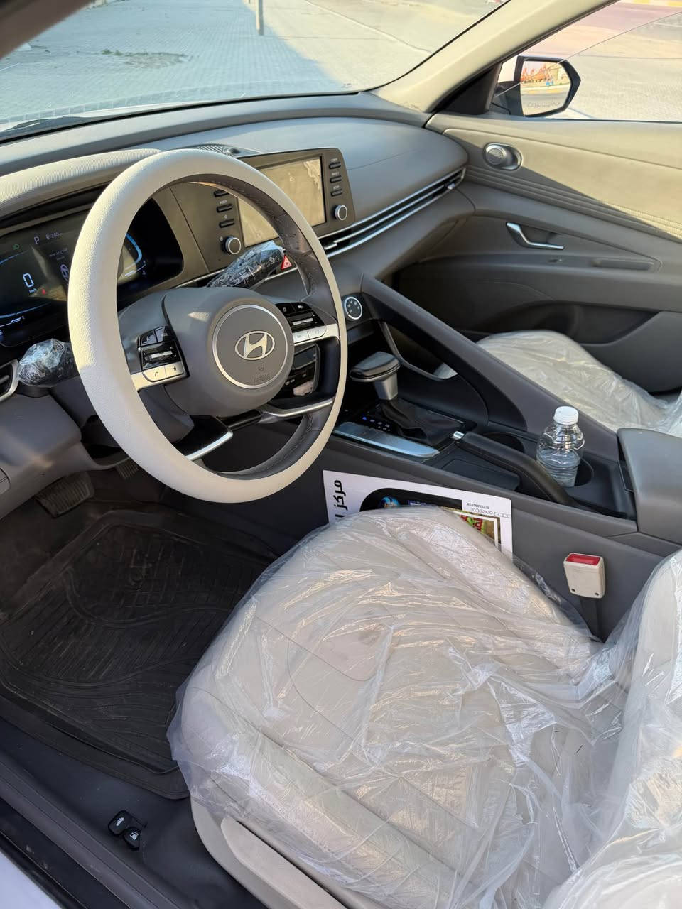 سلام عليكم
النترا خليجي
موديل 2024
كفاله عامه
ماشيه 67الف
رقم اربيل تحويل او وكاله
سعرها 186 وبي مجال 
مكان السياره البصره حي الشرطه 
للاستفسار 
***********هـ البصرة, العراق
