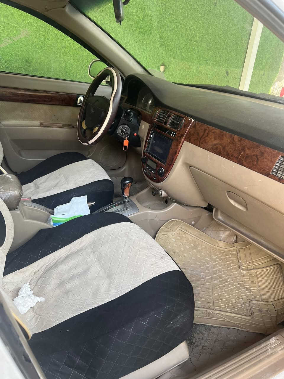 السلام عليكم اوبتره مديل 11 سياره طايحه عليه سقيفه اذت فقط شوي من التكم ونصبغت عام للجماليه سياره مكينه كير تبريد ما عده الحداديه تريد تبديل يطيح من سعر سياره السياره موجوده بل بصره راعيه كوت سياره حلوه ومال تكسي سعره 53 رقم التلفون ***********
