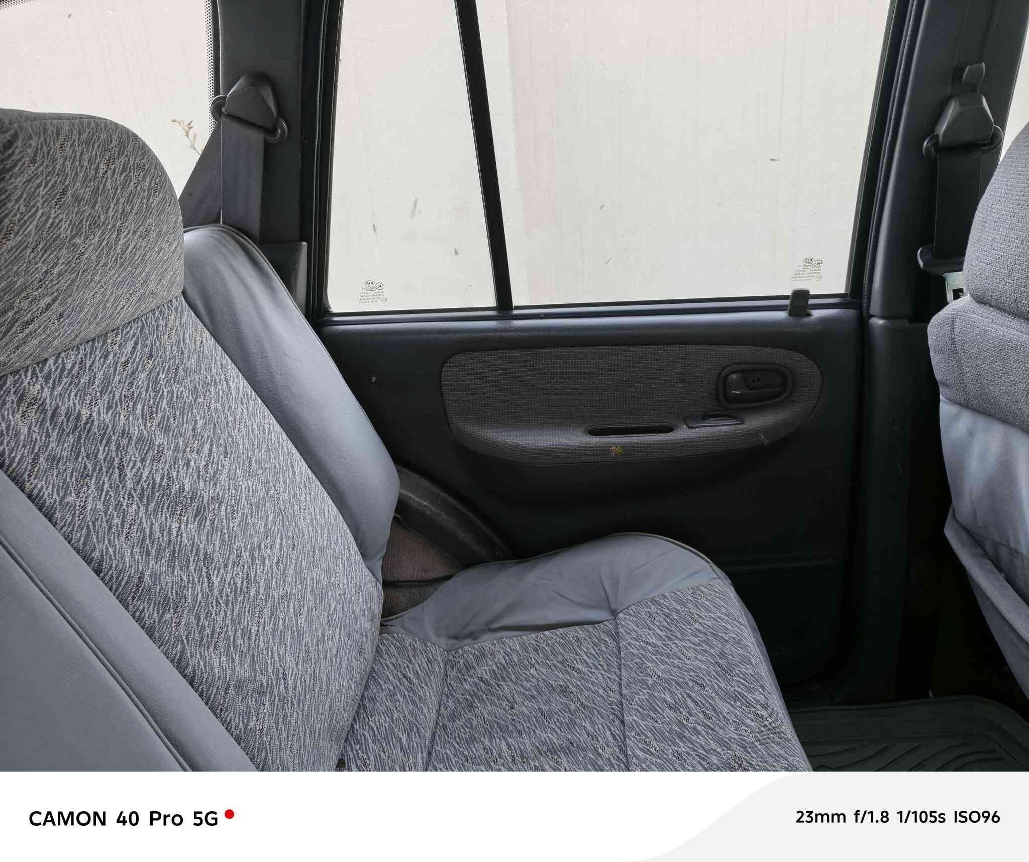 السلام عليكم.
الجناي . 🙏
سيارة سبورتج موديل 2000
بأسمي شرط التحويل. رقم سليمانية. تحويلها ( كلار) 
هزة جديدة قبل ثلاثة أشهر . 
مال جناي. بدون صبغ بدون خياس بدون ضربة. بدون تبديل أي قطعة. فقط طخة بسيطة بالجاملغ جهة السائق من أخذتها هو هذا ضررها لكن بسيط 
واحد يحجي من باب الأمانة. 
صدر جديد خلفي وامامي. باتري جديد 
تخم تايرات كلهن جداد 
كهربائيات وكيجات كلها شغالة
فيت بم جديد . 
نوازل حاوية بلكات جديدات. مجاول جديدات إيسي جديد 
تدفئة + تبريد/ شغالات والحمد لله 
محرك جديد حاوية . من الأخ محمد فاضل 
كير يحتاج تنظيم فازن كير أو فلتر أو شغلة كهربائي. من بدلت المحرك صارت عندي تأخير بالنمرة الرابعة ومن تمشي مسافة طويلة تصير طبيعية. 
اتعهد بعد فحص الكير إذا لا سامح الله مشكلة بالكير ينزل السعر واني خادم 
لأن ماعندي مجال أروح للصناعة كوني موظف وتعرفون العصر ما الحك وماعدهم مجال الفيترية لازم ابيتها يمهم واني ما أحب هيج شي. 
السعر / 55 وبي مجال حك جيتك وعلى راسي. 
إخوان السيارة مصروف عليها ومتعوب عليها هواي.. 
حلوة وناعمة بالمشي وطابوحة. 
سبب البيع هو شراء سيارة أحدث .
وصلوا على محمد وآل بيت محمد
الطيبين الطاهرين فهي شفاء للقلوب .. 
الخاص مفتوح. 
وتحياتي. . 
العنوان / محافظة ديالى / 
***********
