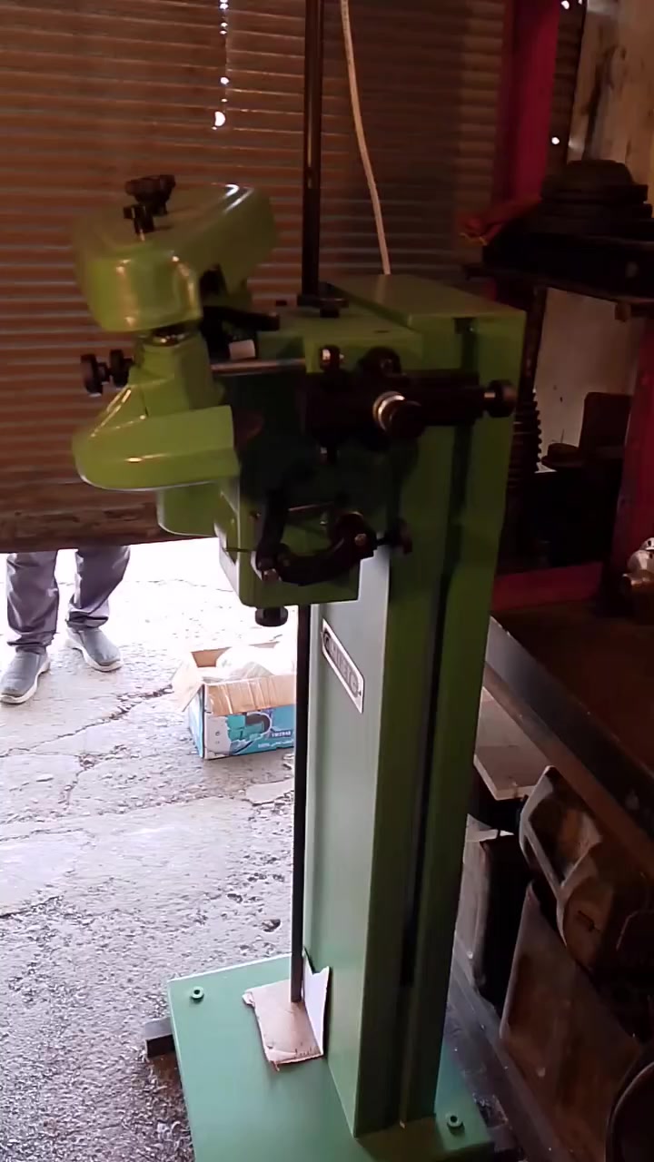 حدادة جوليت فرنسي شغلنا وانتاجنا في الموصل العنوان الموصل/سايدين البراوي/ قرب مطبعة الزهراء/***********/***********
