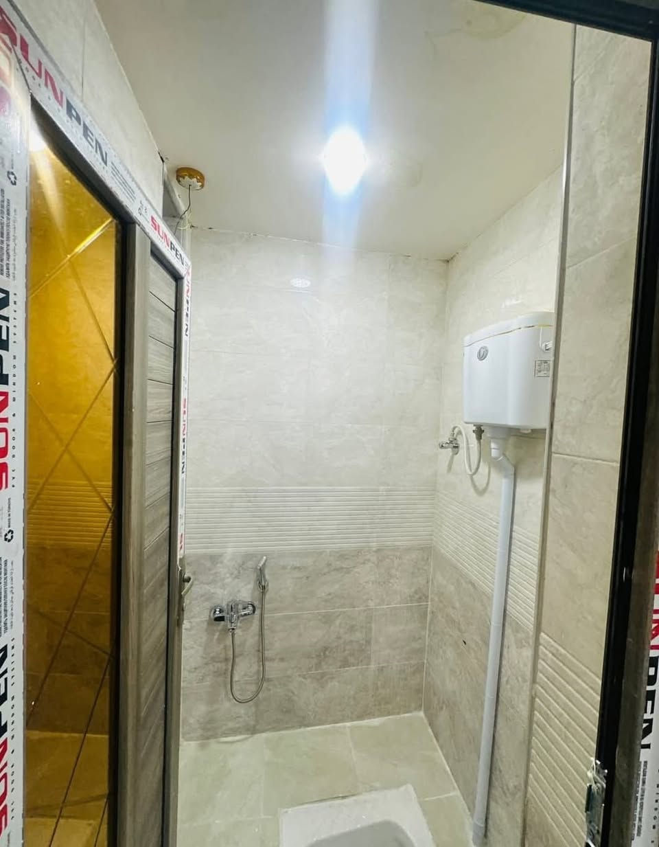 دار 🔥 عرض مميز💯
🏠دار الـــبـــيـع منطـــقة حي الغدير  🏠
  شــارع 20م مقابيــل اســواق فطـــومــه 
  
المساحه 100متر 5*20
بيت طابواا صرف// جاهز السكن🔑 

   🔰طابقين يتكون من🔰
   3غرف نوم صاله2+بيتونه
        مطبخ استقبال
↔️ صحيات خارجية وداخلية
 الاستفسار اتصال بصاحب  العقار الرسمي  هاتف اوواتساب 
 ***********)
