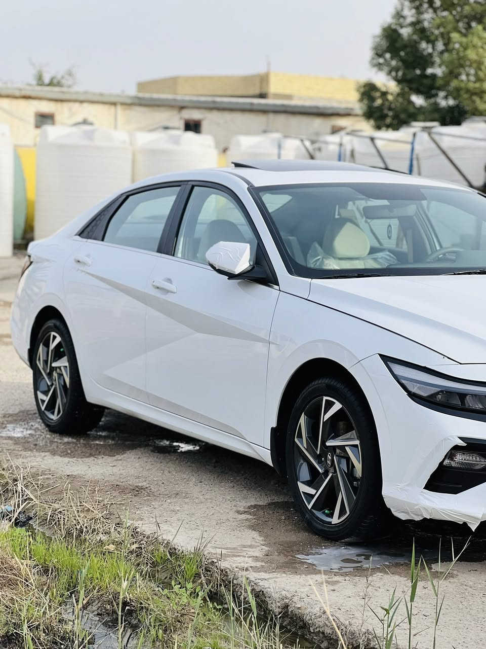 سلام عليكم النترا  مديل 24 البيع خيلجي مكفوله من شخط سياره جديده راقمه بغداد بسمي تحويل ثاني يوم ماشيه ٢٧:مكان سياره ذي قار سياره بعده بوضع الشركه ***********سعر 198وبيه مجال
