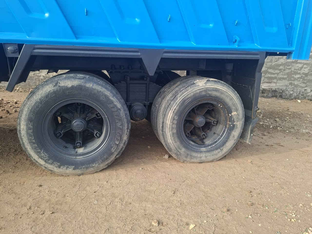 السلام عليكم للبيع عربانه جديده ذرعتها ٢٤ متر معوزه بس تايرات ***********
