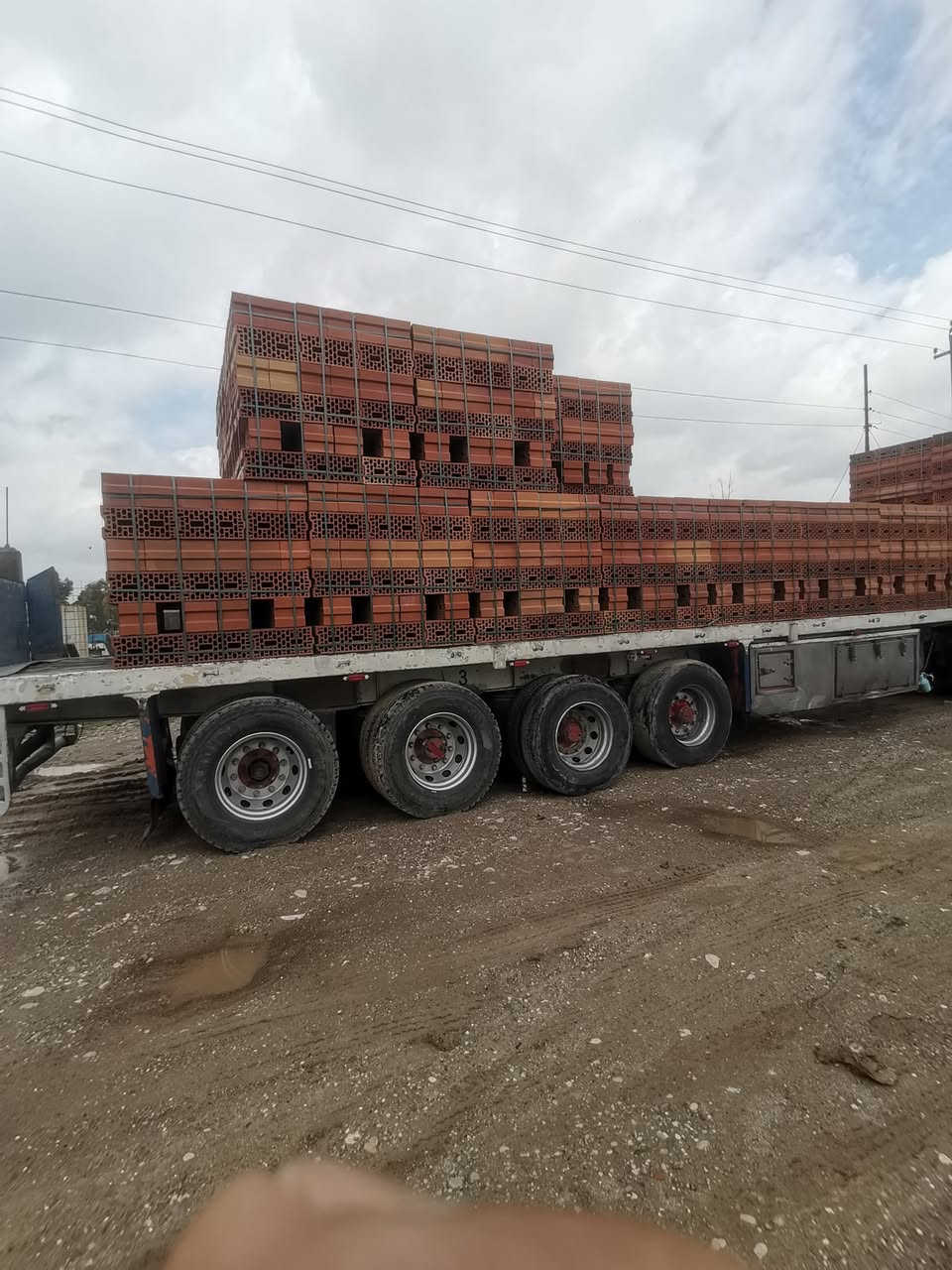 لبيع عربانه فلات 60 13 اوربيه اربع دناكير تخم تاير تايرات. R11 دناكير ساف شاصي ١٦ مكفول من الكسر والفطر ***********  المكان كركوك
