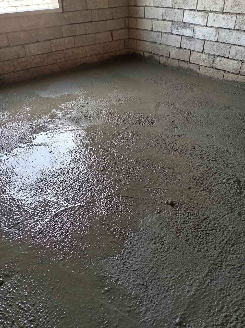 السلام عليكم يوجد لدينا صب جاهز او صب مركزي باسعار مناسبه تريد بالمتر تريد بالكعب تريد شغل كطعيه مع شغل رقم واحد     عندك صبه كاشي او صبه سيراميك او صبت لاش او ارضيه حوش او عندك صبه حوش عندك داير مال بيت او بيت   تم صب أرضيه كاشي او سيراميك او صبت لاش  في ناحية القيارة وهذا من فضل الله (***********)
