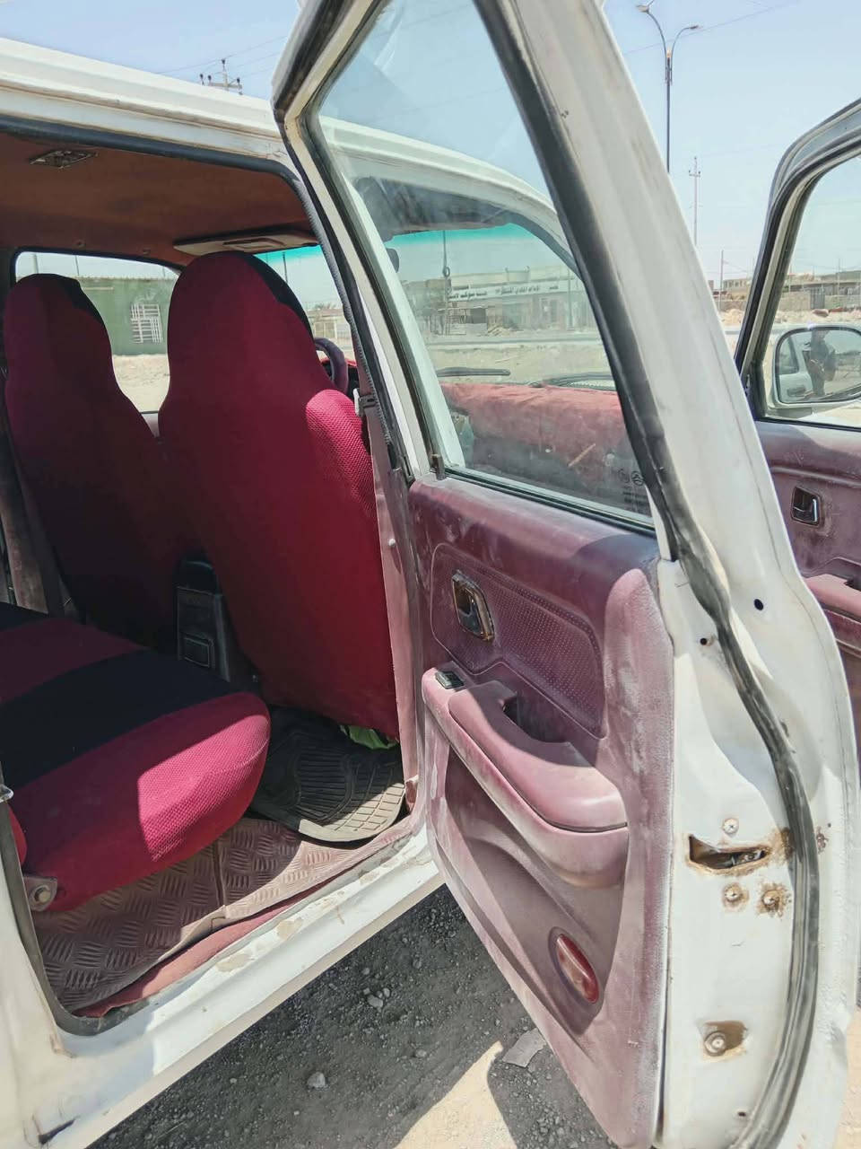 دير موديل ١٢رقم نكليزي سياره جاهزه حداديه جديده كير محرك زينات صبغ احزام تبديل باب الصدر والسائق راعيه يمي وياي بل دوام داخله هزه جديده السعر ٤٥وبيه مجال لطيبين  مكان السياره الديوانية الحمزه الشرقي هذا رقم أبو السياره ***********
