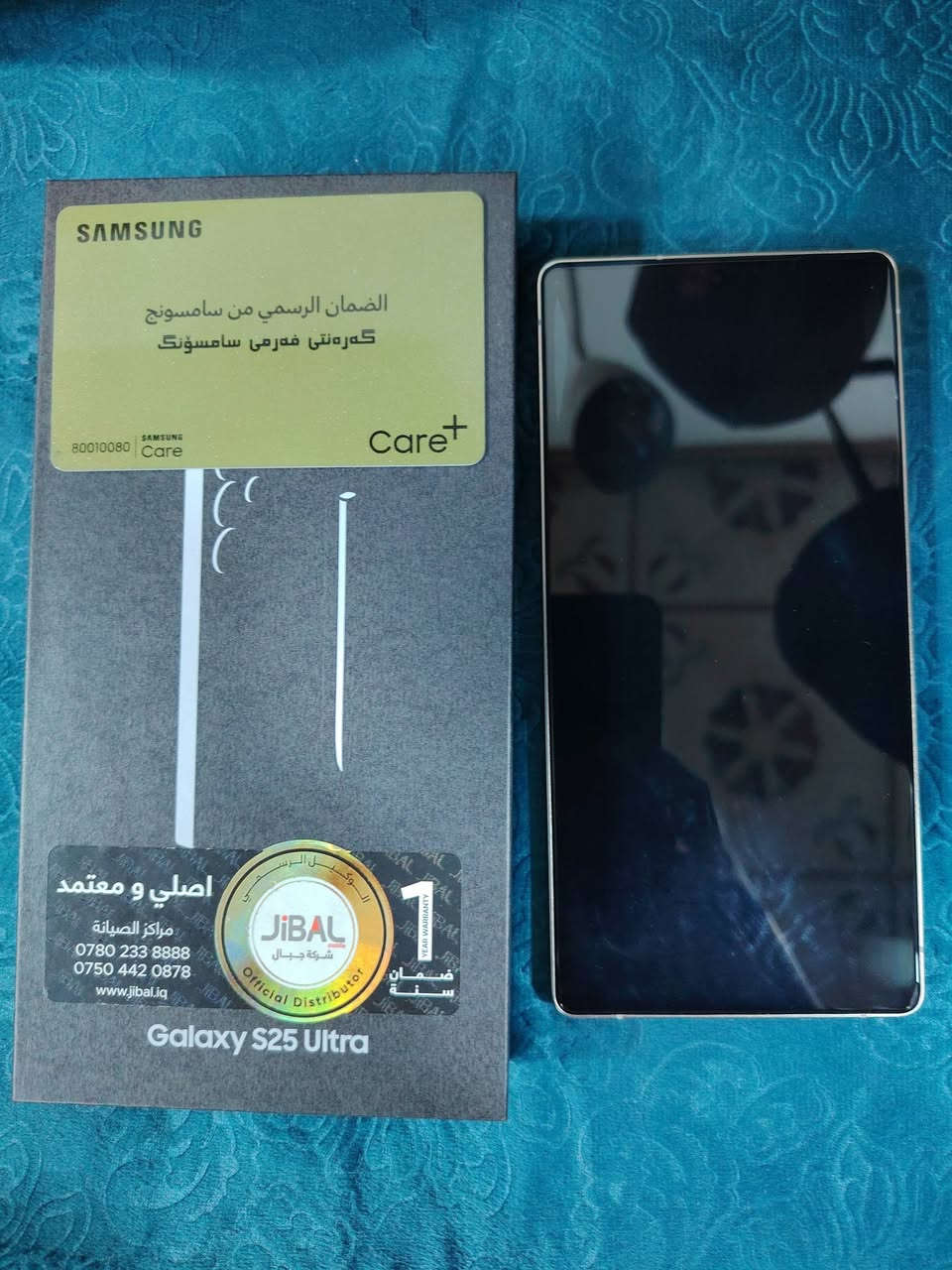 السلام عليكم
Samsung S25Ultra
 
الجهاز لوووووووك لووووووك 
الغراض كامله وجديده 

مواصفات الجهاز **
المعالج: ثماني النواة Snapdragon 8 Elite تكنولوجيا 3 نانو
الذاكرة 256 كيكابايت
 الرام 12 كيكابايت 
الكاميرا: خلفية رباعية 200+10+50+50 م.ب. / امامية 12 م.ب.
الشاشة: 6.9 بوصة بدقة 1440x3120 بكسل 
نظام التشغيل: اندرويد 15
البطارية: 5000 مللي أمبير

السعر مليون و 175 الف دينار

***********
