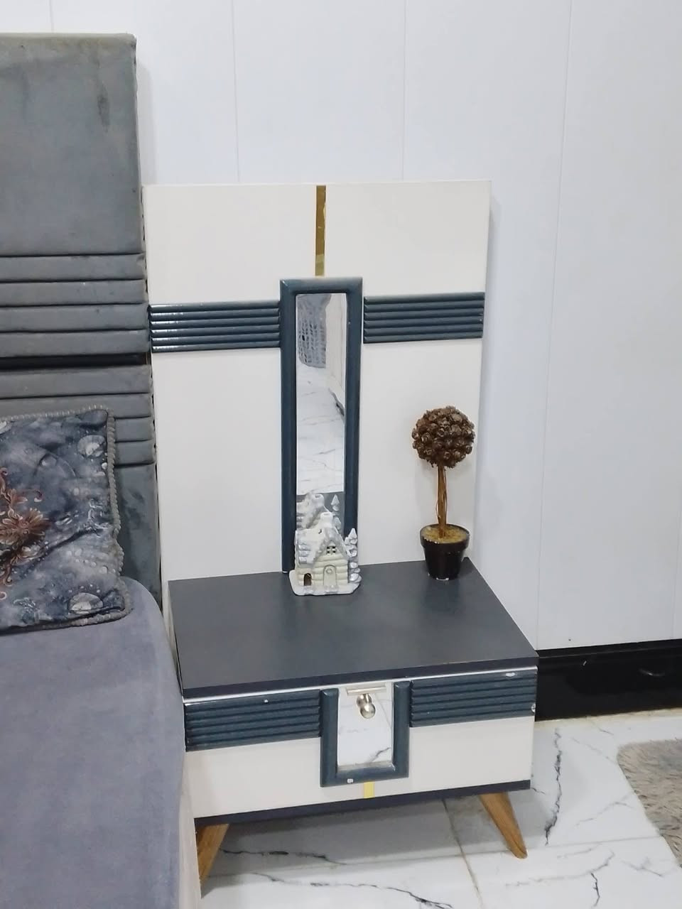 السلام عليكم ورحمه الله وبركاته
غرفه تركيه للبيع نضافه 100/80
السعر 650
مكاني نجف  ابيع قطع او كامله


**إذا كنت صاحب هذا الإعلان وتريد حذفه لأي سبب، رجاءا أرسل رسالة إلى الدعم الفني**