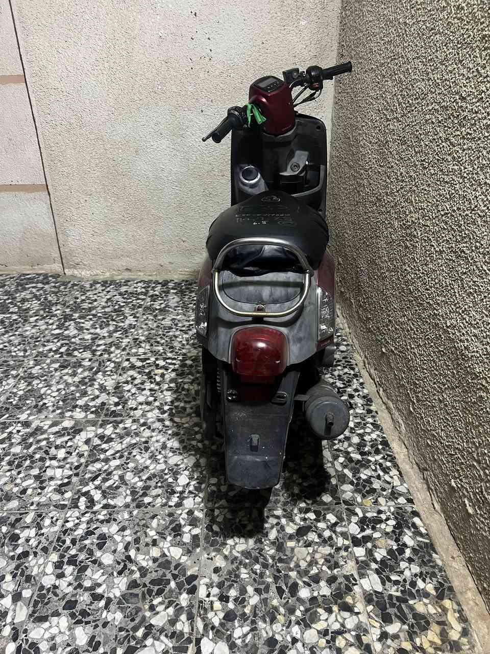 بليس للبيع مديل 2009 دراجه حاويه صارله سبع تيام طالعه من معرض السعر 900 قفل مكاني كربلاء الرقم ***********
