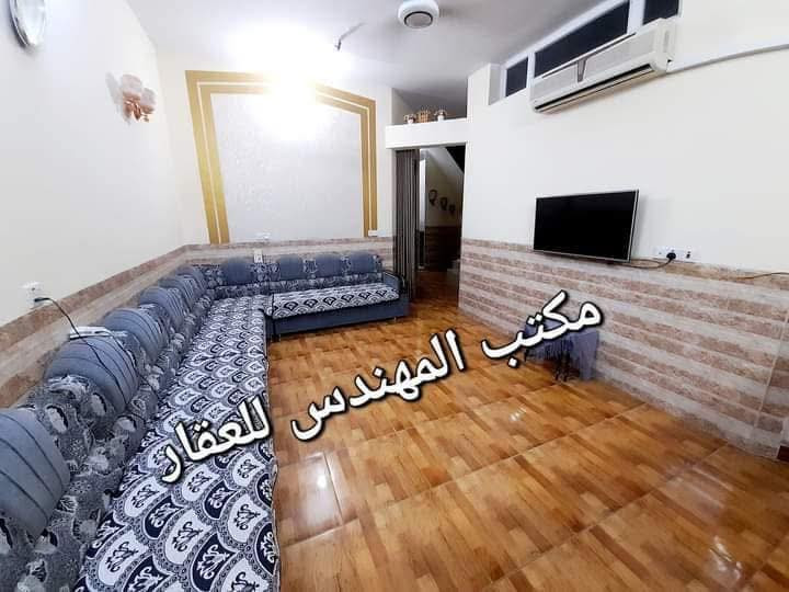 #دار للبيع  طابو ملك صرف بناء نضيف 

🧱 المساحة  الدار ( 181) متر

 🧱#واجهة:  7،5 متر 

 🧱#العمق:  24 متر  

لمعرفة السعر الاتصال على الرقم ***********. واتساب 
 او مراسله الصفحه 

♦️العنوان / كركوك — القادسية الثانيه  المربع الذهبي 
 قرب جامع الصادق الامين ومجمع المدارس 
 الموقع جيد على شارع عريض قريب من سايدين وكافه الخدمات

تفاصيل الدار 🏘

 - استقبال
- هول
 - غرفة نوم عدد ثلاثه
 - مطبخ 
 - صحيات 
 - درج داخلي  
- بيتونه 
- حديقة
 - كراج سيارة

☎️ للإستفسار يرجى الاتصال 
بالأرقام الموبايلات الواردة أدناه

*********** متوفر واتساب 

📍او زوروا مكتبنا مكتب الصًرح للعقار 
    في القادسية الثانيه قرب مثلجات سارا
