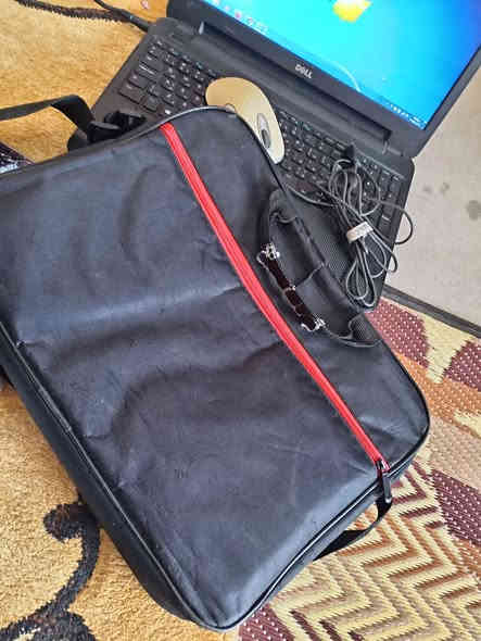 سلام عليكم لابتوب من شركه DELL للبيع سعر 120 الف وبي مجال بس بطاريته يعوزها تبديل يشتغل على الكهرباء
لابتوب من شركة DELL اصلي 
المواصفات:
• شاشة 15.6 إنج Full HD
• ذاكرة SSD256GB قابلة للزيادة
• الرام  4GB+4GB
• نظافة 98%
• تصميم سوبر سلم نحيف ووزن خفيف

• حقيبة هديه
• شاحن  أصلي يدعم الشحن السريع
.  ماوس هديه 
عنواني قضاء مخمور _الموصل 
رقم  ***********
