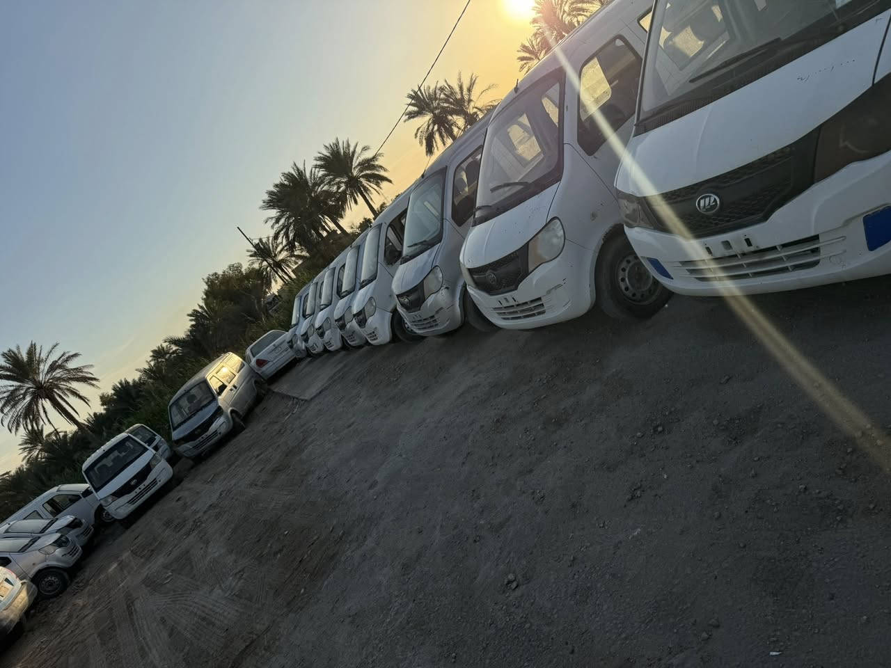 سلام للبيع للبيع ليفان باص 10 راكب موديل 2014 مال مزاد وزارة الداخلية سعر 28 وبيهن مجال مكان بابل الحله اتصال ***********
