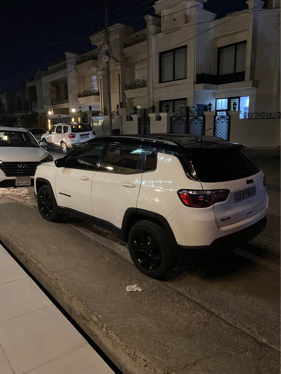Jeep 2021
فول مواصفات سقف رةش
نيو جاملغى پشتةوةى سبوغة بى داخلى
كوشين جلد
كوشين سارد و گةرم 
ئؤتؤ بارك
تعديل سرعة
سقف رةش
سعر ١٣٣$ مجال
*********** أربيل, العراق
