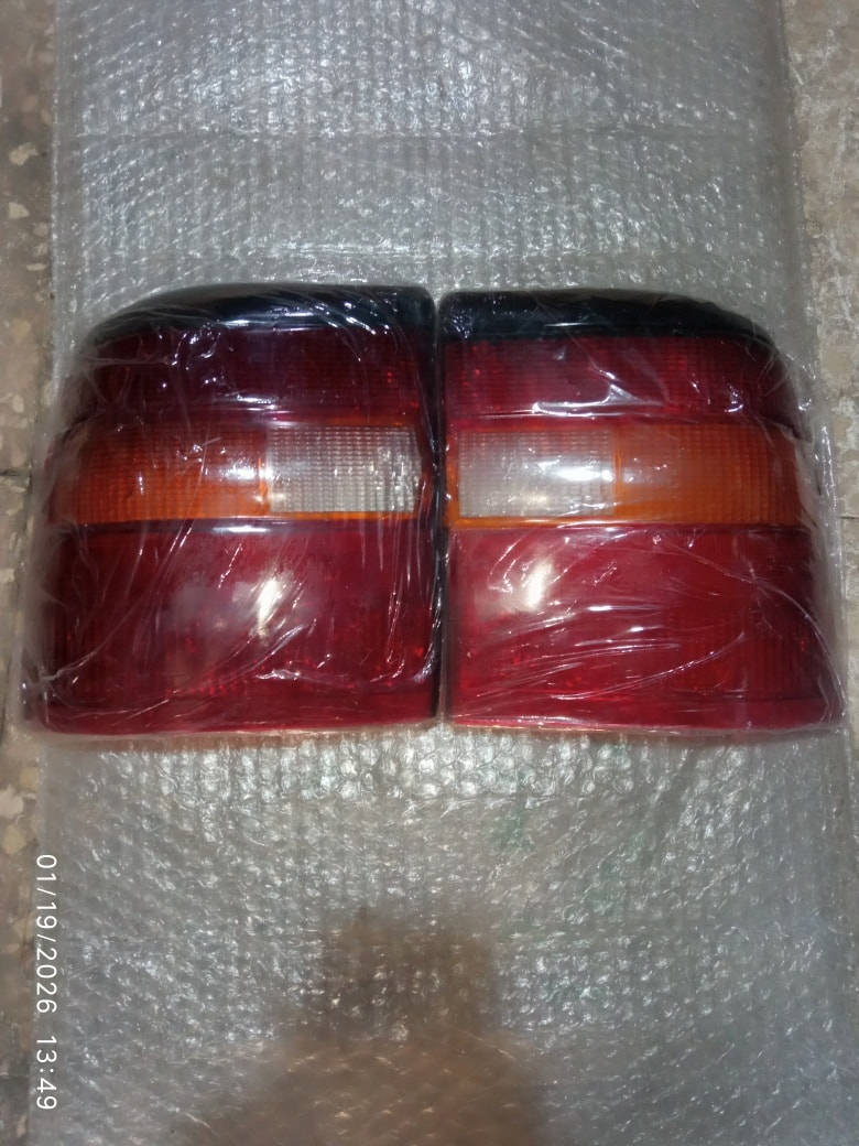 باغات فوانيس خلفي اوبل فيكترا a , باغات فوانيس إشارات ، جديدة 
 #اوبل #opelvectra


**إذا كنت صاحب هذا الإعلان وتريد حذفه لأي سبب، رجاءا أرسل رسالة إلى الدعم الفني**