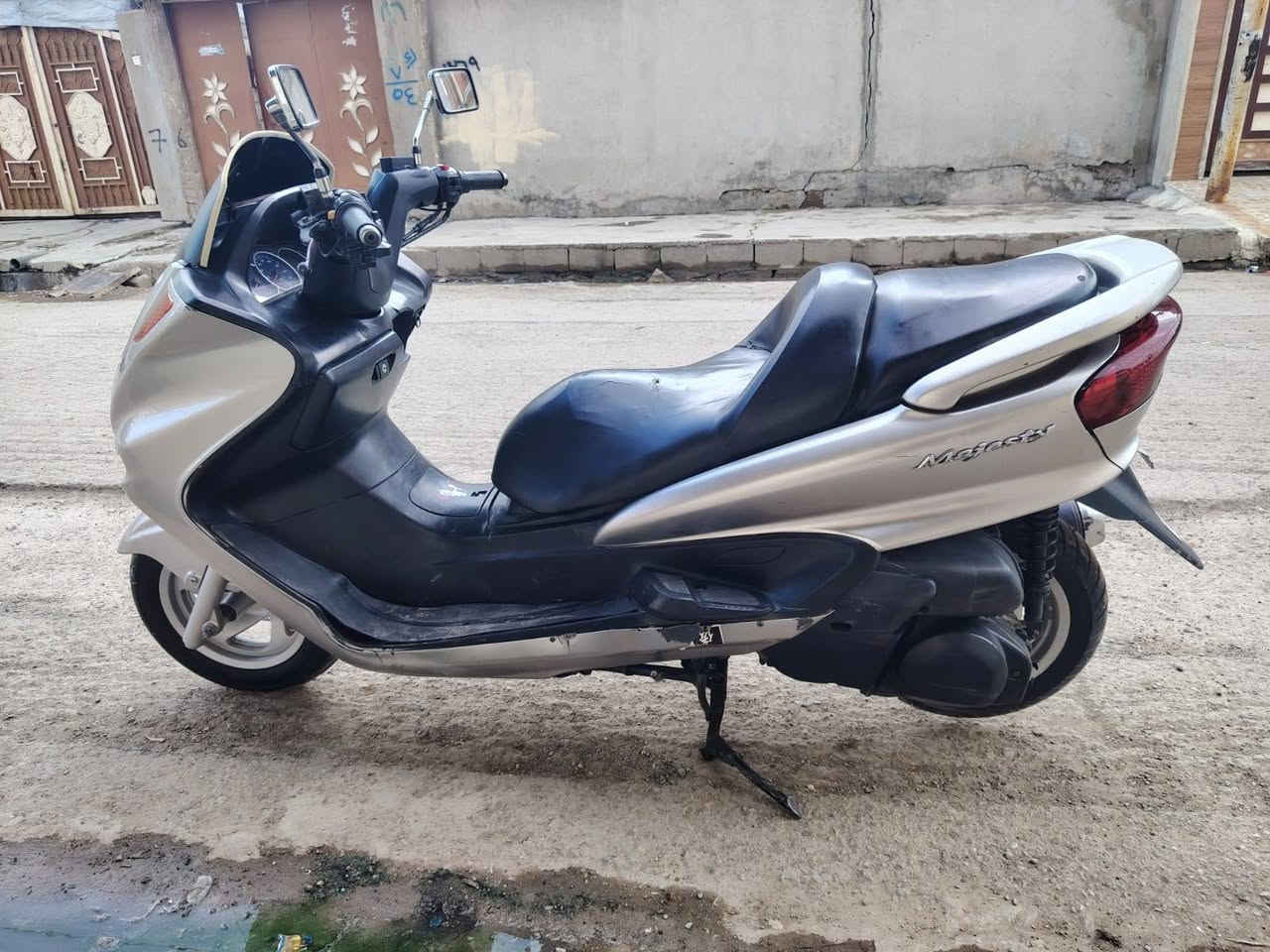 دراجة ماجستا صفر سته 0.6 كابريته نكرة سلف وايرمنيه كلها شغالة مايعوزو كلشي سرعه 160 كيجات كلها شغاله حماوه وبأنزين دراجه جاهزه من كلشي سعر 600 وبينها مجال مكاني موصل أيمن ***********
