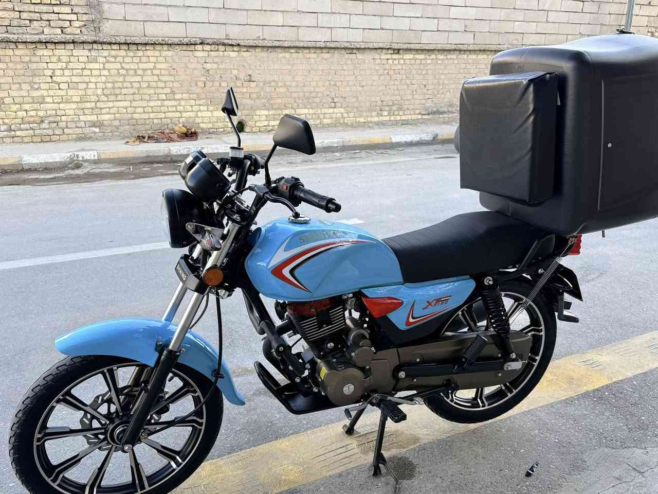 سلام عليكم شباب شاينك للبيع رقم الدراجة (ناصرية) أنا رقمتها ومشيت ب معملتها أسبوع كامل كمل علية 350 ألف لوحات ثنين لوحة على دراجة ولوحة مضمومة والرقم حلو السنوية موجودة وبأسمي ورقم على قاعدة حديد أصلية الدهن لي أستخدمة موتل سعر التر 17 ألف من القيثارة وعندي زوج ربلات درع هدية وي الدراجة وعليها لايت زنون مروحة سعره 50 ألف مال سياره والصندوق والتجوه هدية سعر الدراجة  (2050) وبيها مجال بسيط وسلامتكم وخوان رجاء أخوي لي ما يشتري لا يتصل مع كامل التقدير 
رقمي : *********** مكاني :الأدارة المحلية
