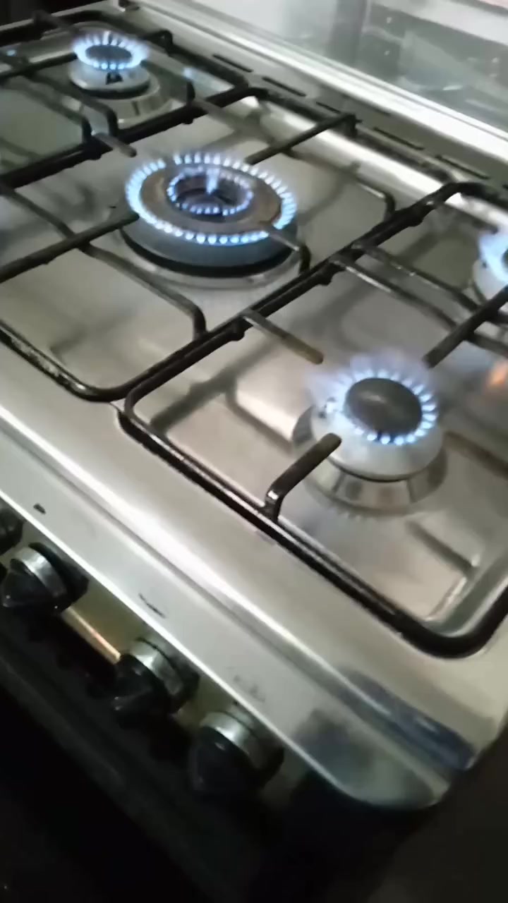 طباخات مستعمله للبيع نظيف جدا هفلان قرب جامع سيد طيب ***********
