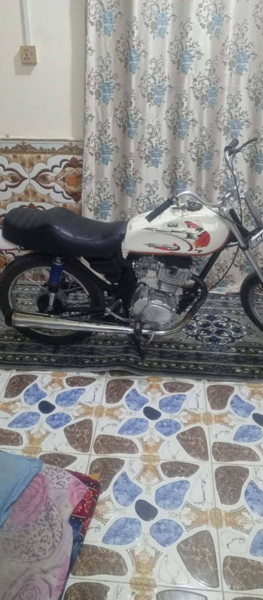 دراجه للبيع السعر 525 مكان ناصريه مركز وبيها مجال*********** الاتصال واتساب وعلى الرصيد مش الراي لا يتعبني
