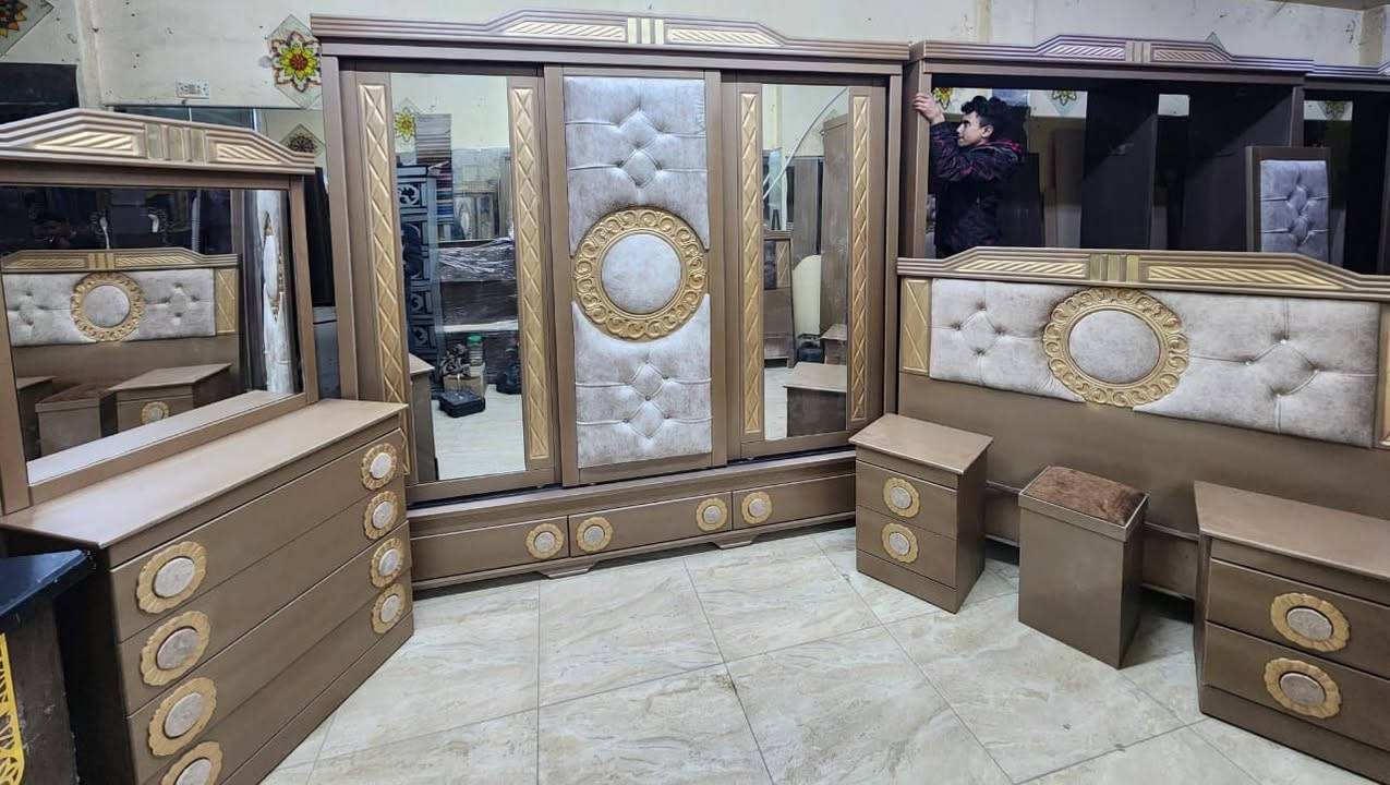 ⬇️غرفة نوم كاملة مع فرشة هدددية🎁🎁
🔥#فقط 4 مليون و450ألف💯
👈👈#وجيبا أأأذااا فيك_تجيبا👌👌
👈بس بدك تقلدنا #قلدنا صح
❤️الغرفة مؤلفة من 
✅ خزانة  صف دروج خشب كبس #عالشوح اجرين زان عرض240 غماقة خارجية60 سم_ وغماقة داخليه55سم
✅تخت مجوز #صندوق160×200
✅ كمدينة عدد2
✅ بيرو دروج +كرسي
🚚 يو
👈جد توصيل لباب البيت
👈 التواصل والاستفسار مسنجر 💥


**إذا كنت صاحب هذا الإعلان وتريد حذفه لأي سبب، رجاءا أرسل رسالة إلى الدعم الفني**