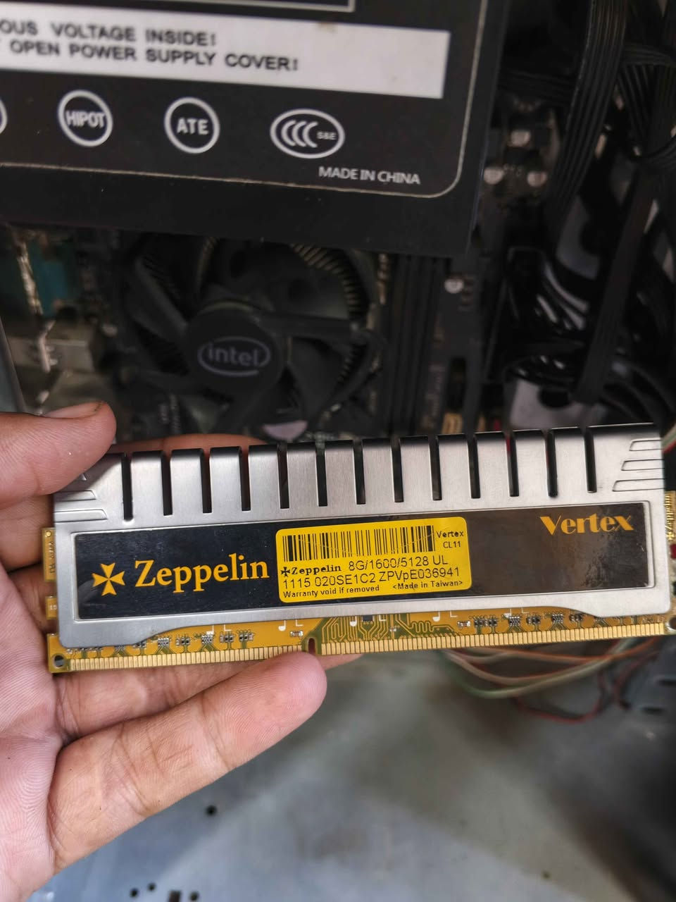 السلام عليكم كيس PC جيل رابع
مذربورد Gigabyte H81M
معالج Core i5 4460
رام 8G DDR3 
تخزين 500G HDD
كيس LG 
باوى سبلاي Mass 550W
هداية كيبورد RGB و ماوس لوجيتك
سعر 140 و بيها مجال
يوجد توصيل 6الاف محافظات و 5الاف بغداد ناصرية, ذي قار


**إذا كنت صاحب هذا الإعلان وتريد حذفه لأي سبب، رجاءا أرسل رسالة إلى الدعم الفني**