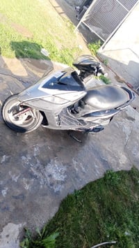 دراجة ثعلب لبيع لسعر 350 بها مجال 07774980436