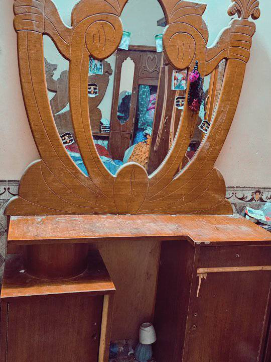 السلام عليكم غرفة متكونه من 6قطع  السعر 300وبيه مجال


**إذا كنت صاحب هذا الإعلان وتريد حذفه لأي سبب، رجاءا أرسل رسالة إلى الدعم الفني**