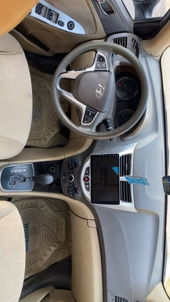 اكسنت خليجي 2011 الشركه والعامه رقم بغداد انكليزي مكينه حجم 1600 دوش قطرتين المرغوب السعر 93. بيها مجال ***********. اخوان السياره نظيفه وجاهزه من كل النواحي  كير محرك تبريد تدفئه بحاله ممتازه اخوان السياره بدون حادث والكلام واضح بيها صبغ   4. قطع. اثر تكشير والصور موجوده والفديو موجود كدام العين ادامه كامله كهربائيات وميكانيك تخم تاير جديد بطاريه جديده ارضيه تغليف دواخل كشنات عسلي خليجي الاصلي مكاني بغداد
