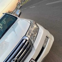 لاند كروز موديل ٢٠١٠ السياره بلاديه بيها مكانين بارد وصبغ دعميات عدى ه...