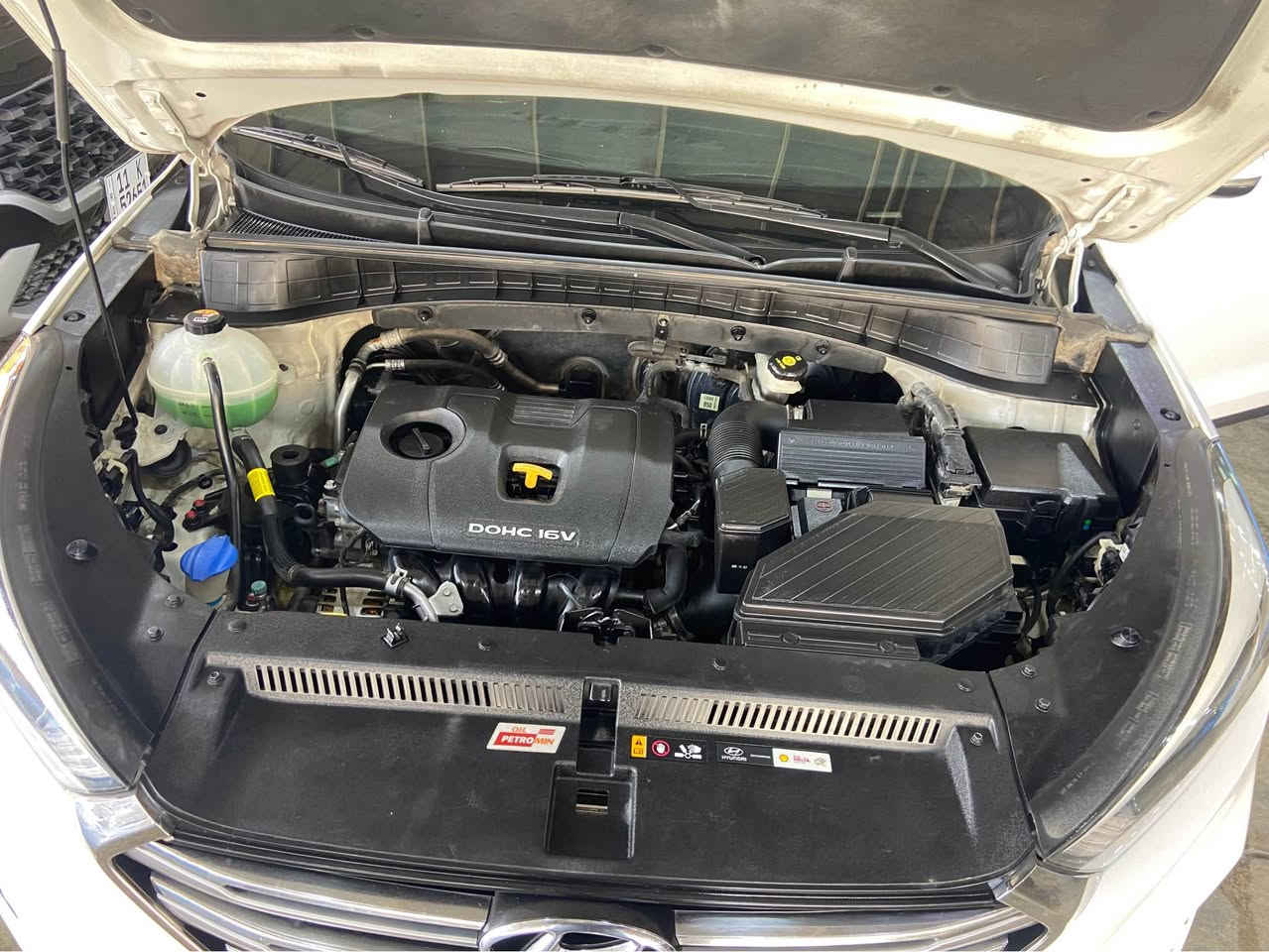 السلام عليكم للبيع هونداي توكسان خليجية موديل ٢٠١٨ رقم بغداد مكينة ٢٠٠٠ دوش بلادية ماشية ١١٢ سيارة جديدة جدا بيها صبغ بين باب وجاملغ الخلفي صفحة اليمنى بدون دواخل 
تحكم ستيرن مري شفط واشاير بلمري تبريد قطعتين سيارة جاهزة مكان البياع 
١٧٢ سعرها 
***********
*********** بغداد, العراق
