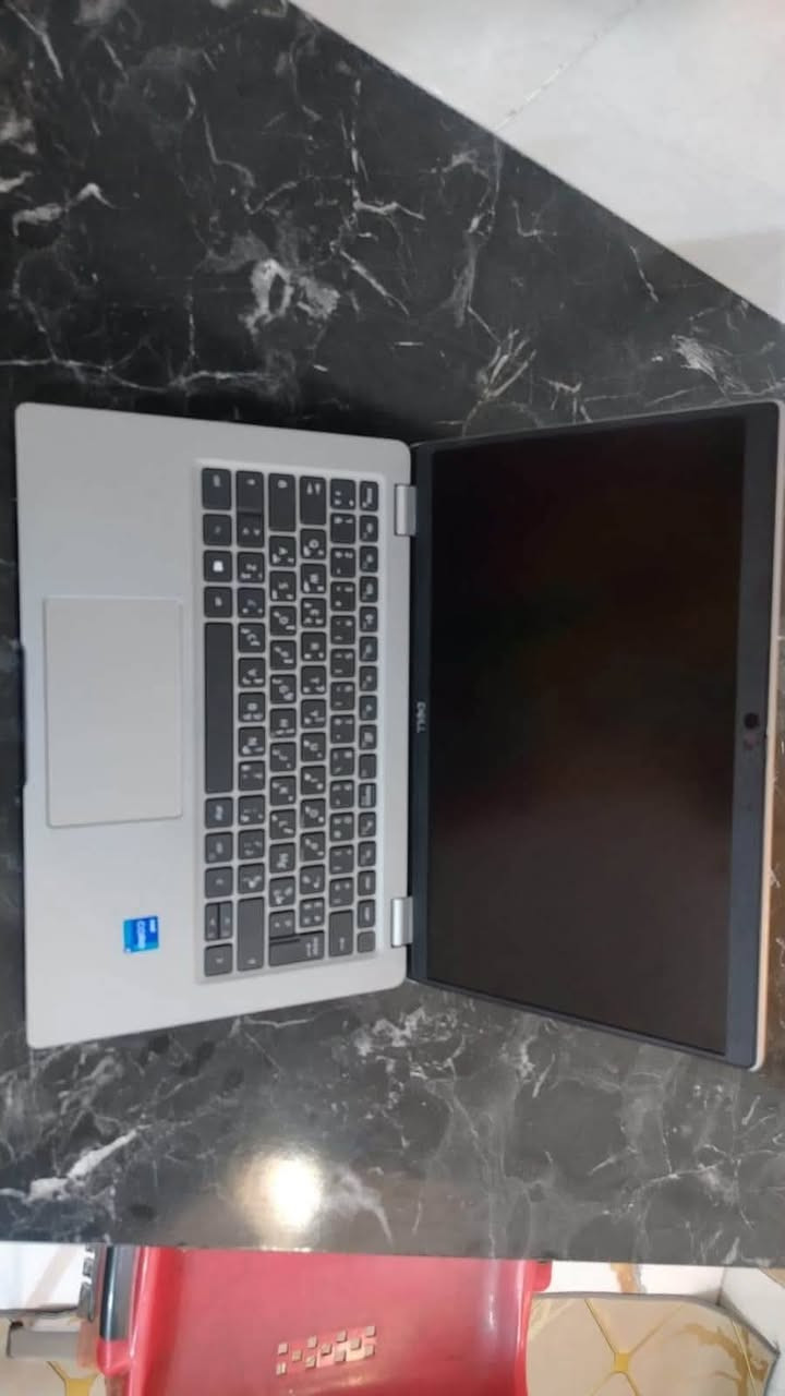 Dell Latitude 5420
🔹 المعالج: Intel Core i5 – الجيل الحادي عشر (11th Gen)

🔹 الرام: 8GB DDR4 3600MHz

🔹 التخزين: NVMe 256GB

🔹 الشاشة: 14 إنش FHD IPS، بتقنية Anti-Glare (ما تعكس الضوء، وضوح ممتاز حتى بمكان فيه إنارة قوية أو الشمس)

🔹 كارت الشاشة: Intel Iris Xe

🔹 لوحة مفاتيح Backlit (إضاءة خلفية)

🔹 منفذين Thunderbolt 4 و يدعم جميع المنافذ USB

🔹 واي فاي Wi-Fi 6 + بلوتوث 5.1

🔹 النظام: Windows 11 Pro أصلي

🔹 معتمد بمواصفة MIL-STD-810H (اختبارات سقوط، اهتزاز، حرارة قصوى) — جسم الجهاز مصمم يتحمل الاستخدام اليومي القاسي وسفرات الشغل

🔹 هيكل مقوّى بالألمنيوم وألياف الكاربون

🔹 حساس بصمة (Fingerprint Reader) مدمج بزر التشغيل

🔹 شريحة TPM 2.0 لحماية البيانات

🔹 غطاء خصوصية للكاميرا (Camera Privacy Shutter)

🔹 تقنية ExpressCharge تشحن البطارية لـ80% خلال 30 دقيقة فقط

🔹 عمر استخدام يوصل لـ8-10 ساعات بالاستخدام الطبيعي

الملحقات:

✔️ الشاحن الأصلي 65W

✔️ حقيبة هدية

💰 السعر: 400 ألف دينار *والتوصيل مجانا*

📍 استخدام خفيف جداً، بدون أي خدوش أو كسور، هيكل ولوحة مفاتيح وشاشة بحالة ممتازة تشبه الجديد تماماً.
التواصل واتساب *********** ..
