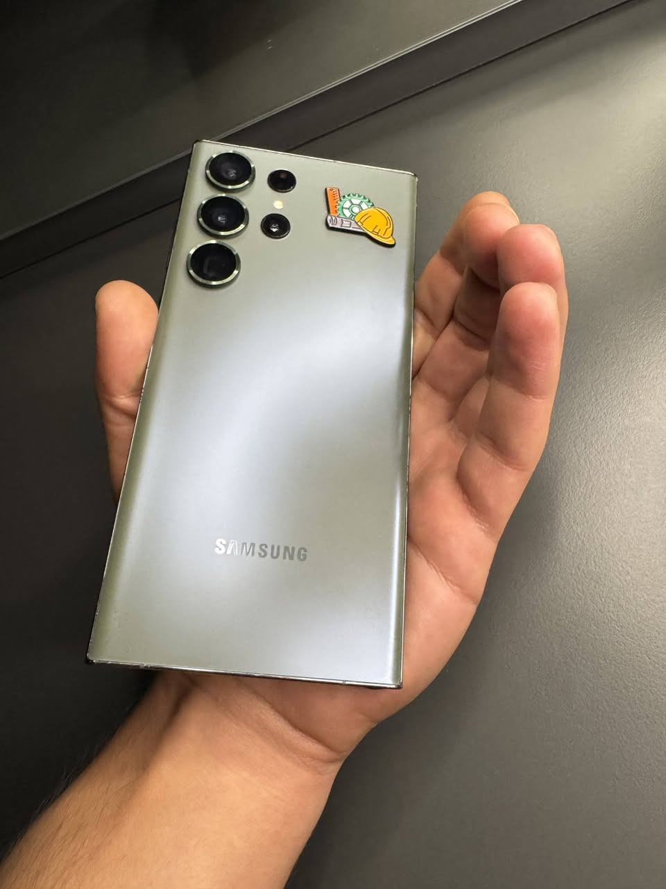 السلام عليكم
S23 ultra
لون زيتوني 
ذاكره :256g
رام:12g
(شرق اوسط)
دبل شريحه 
الجهاز نظيف ما مبدل بيه ايشي فقط الظهر أصلي تجي تفحص وتشوف بعينك رايده ب 700 وبيه مجال رجائاً لحد يكسر بل سعر مكاني بغداد الشعب 
واتساب أو ماسنجر موجود ***********
