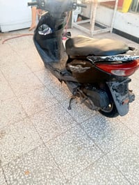 دراجه بريز مكينه مكفوله شلعه ومعدل ((ما مفتوحه))بلاديه الدراجه بس كفرا...