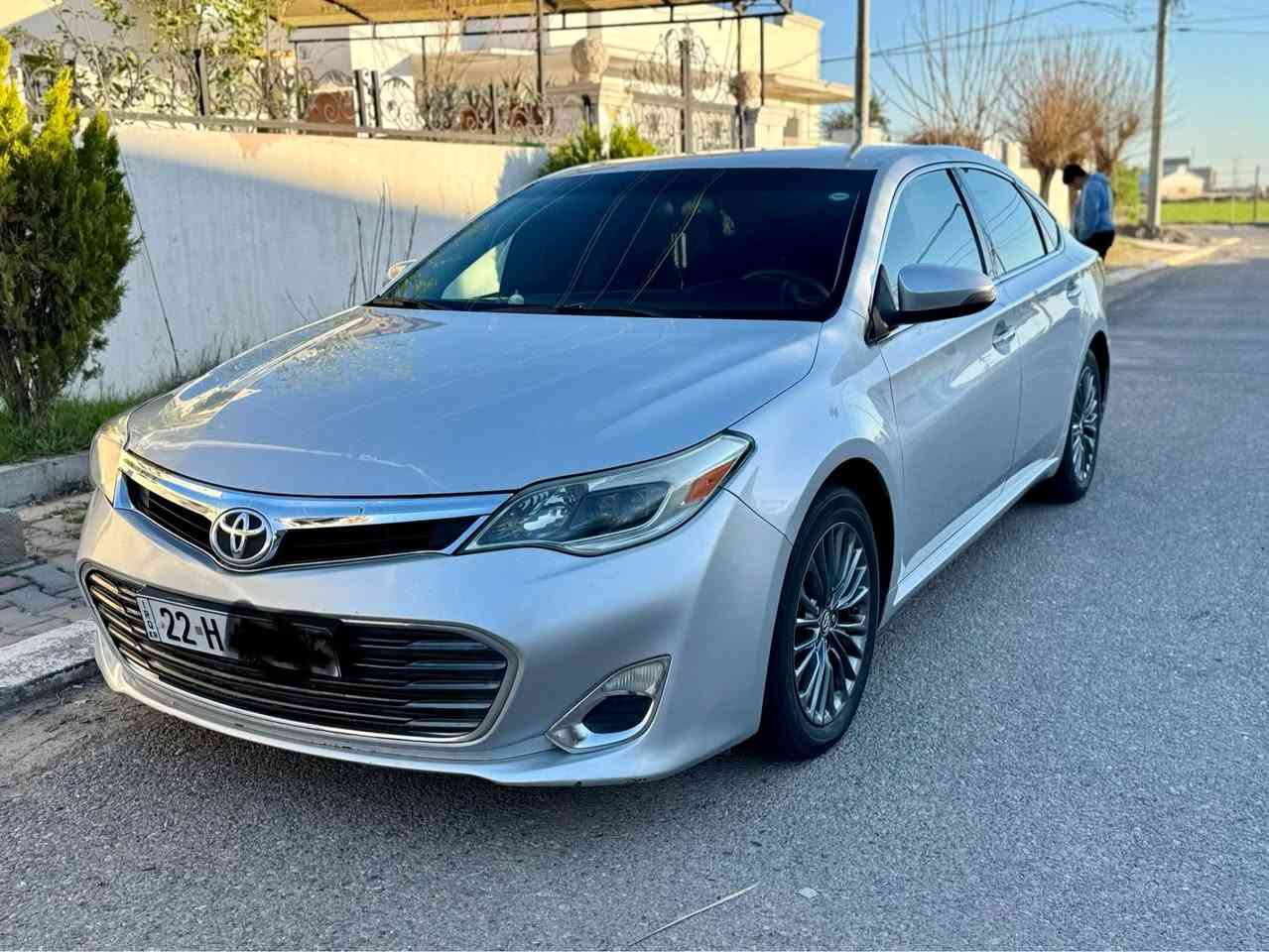 افلون ٢٠١٣ 
سيارة كلين تايتل 
دوو جيگاي بچوك ساردي هةية 
مكينة و كير بة شةرت 
مواصفات xle 
شاشة كاميرا 
كشن جلد كشن هيتر 
بصمة 
لايت زينون 
سيارةكة زور بي مةصروفة 
سنوي و هزةي تازةية بة ناوي خومة 

سعري 180 مجال 
موبايل *********** أربيل, العراق
