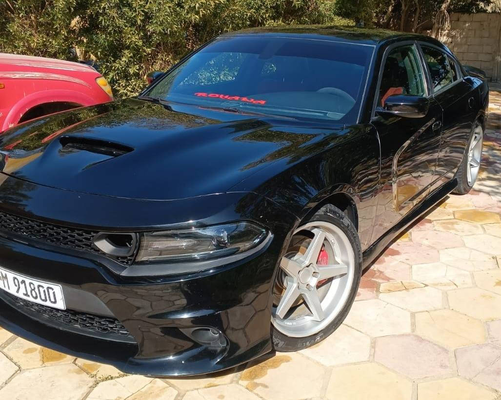 جارجر 18 فول فتحه سكات باك 6400 srt
بيه 5 قطع صبغ
مكان كربلاء
***********
