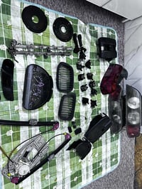 غراض للبيع مازدات كاملات وشغالات الكلوبات والفيش وتحكم كهربائي السعر ٥...