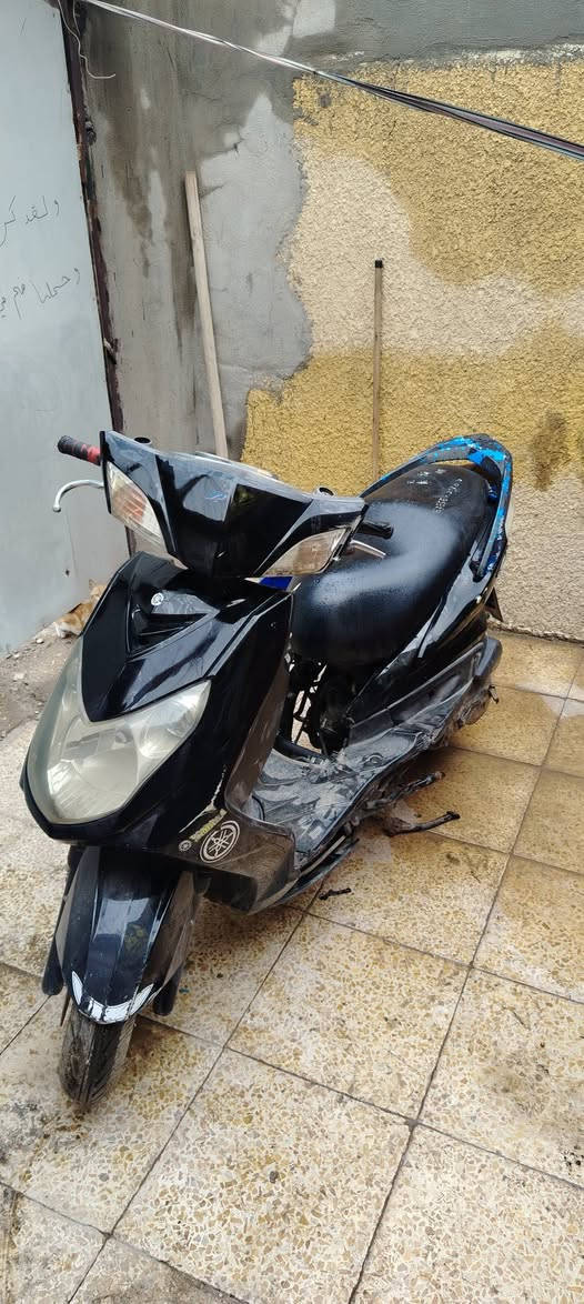 السلام عليكم دراجه سكنز فحل شغاله
تحتاج فقط ترتيب ونواقص بصيطه
السعر ٣٥٠ وبي مجال
***********
