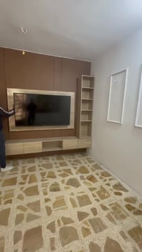 ✨ ديكور بلازما مع ميز وإضاءة مميزة ✨ ✅ تصميم عصري وجذاب يناسب منزلك أو...