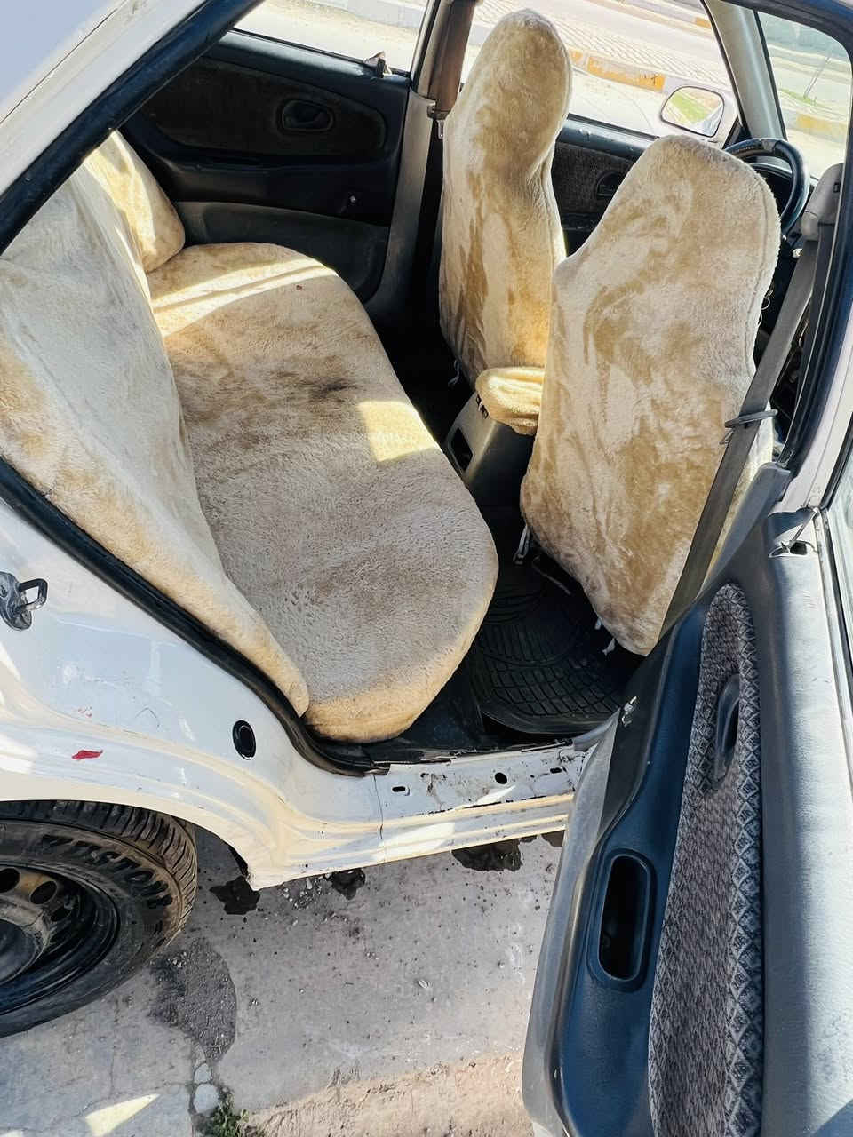 📢 بروتون2002  للبيع – حره 
🔹 الوصف:
▪️ رقم بغداد حره 
تحويل وكاله 
▪️ كشر شوف العين
▪️ غرفته جديده 
▪️ تبريد – تدفئة شغّالة
▪️ محرك شرط كير شرط
▪️ اقتصادية جداً بالبنزين
▪️ صدر جديد
▪️ ستيرن جديد

💰 سعر 23$ وبيها مجال
📍 
📞 للتفاصيل التواصل على الخاص او الاتصال ***********
