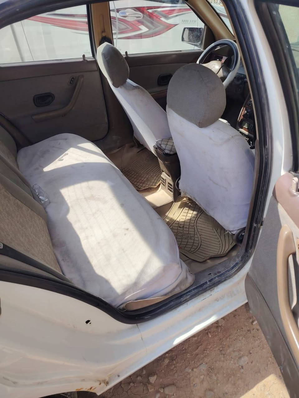 السلام عليكم من رخصة الادمن وافق
سيارة سمند موديل 11سيارة فولل تبريد مكينة شادها جديدة وكير فولل سيارة خير من الله كلشي مناقصها مكان السيارة واسط تجي وشوف وبيك خير ودلل الاستفسار أكثر اتصل ودلل ***********
